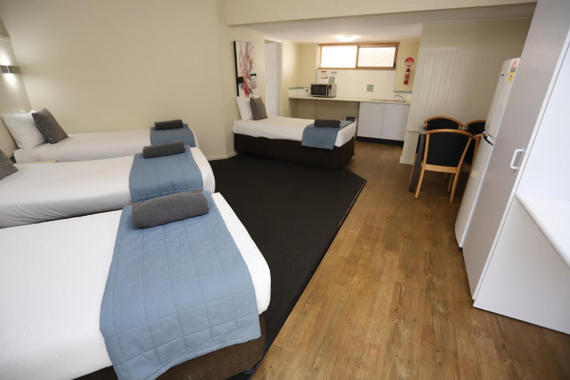Sleepy Hill Motor Inn Raymond Terrace Buitenkant foto
