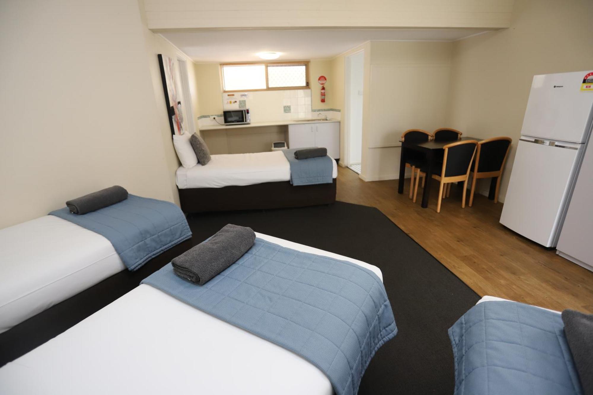 Sleepy Hill Motor Inn Raymond Terrace Buitenkant foto