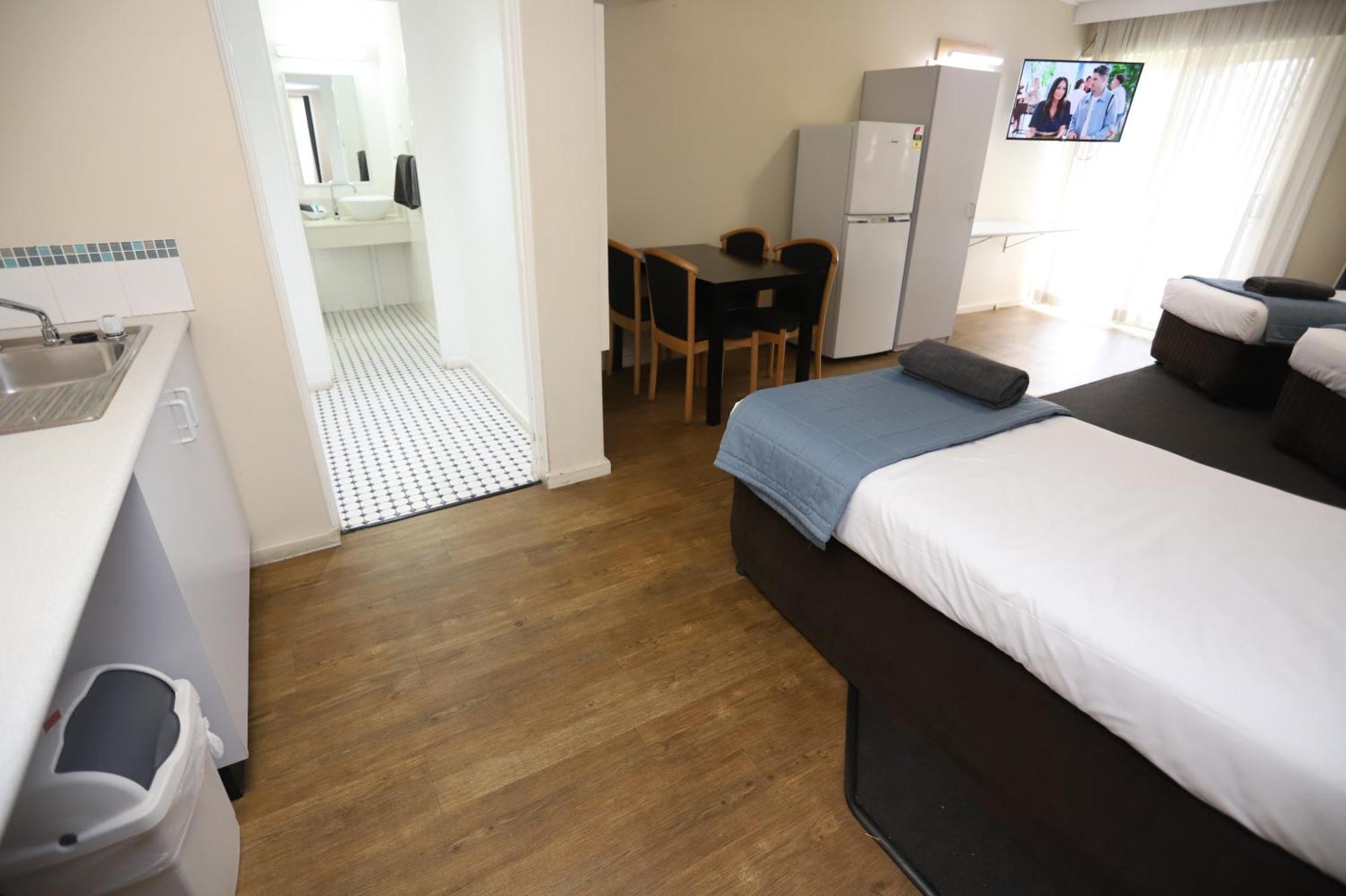 Sleepy Hill Motor Inn Raymond Terrace Buitenkant foto