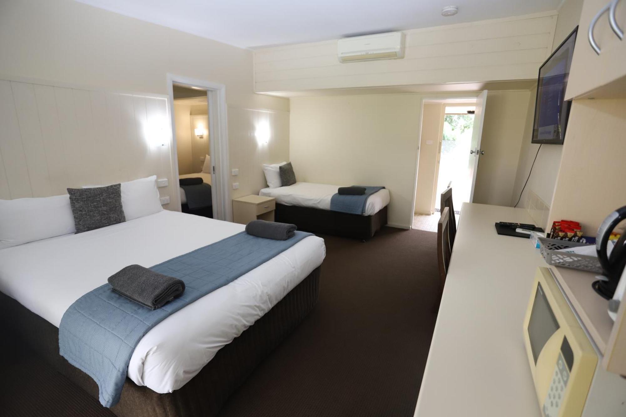 Sleepy Hill Motor Inn Raymond Terrace Buitenkant foto