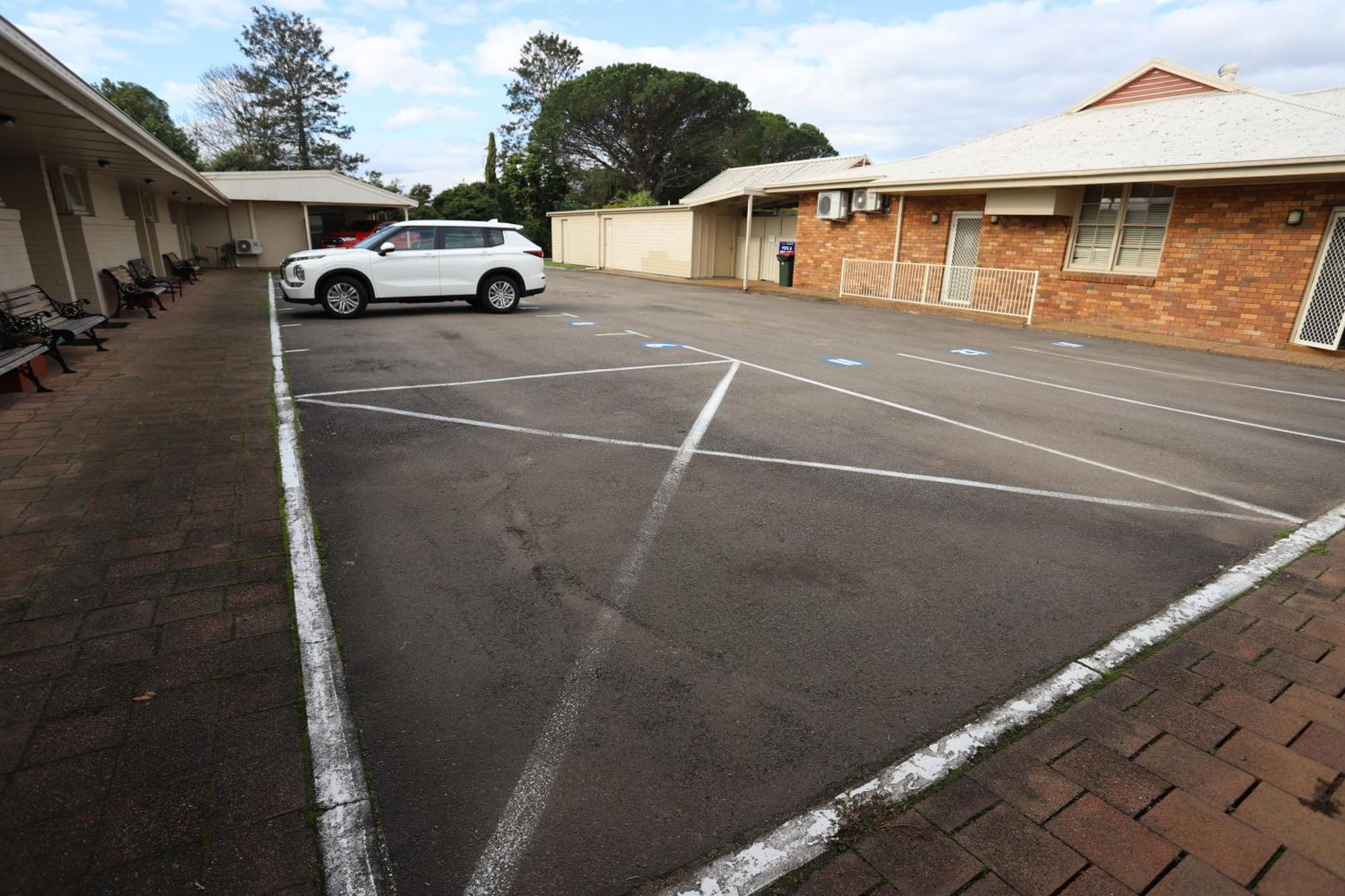 Sleepy Hill Motor Inn Raymond Terrace Buitenkant foto