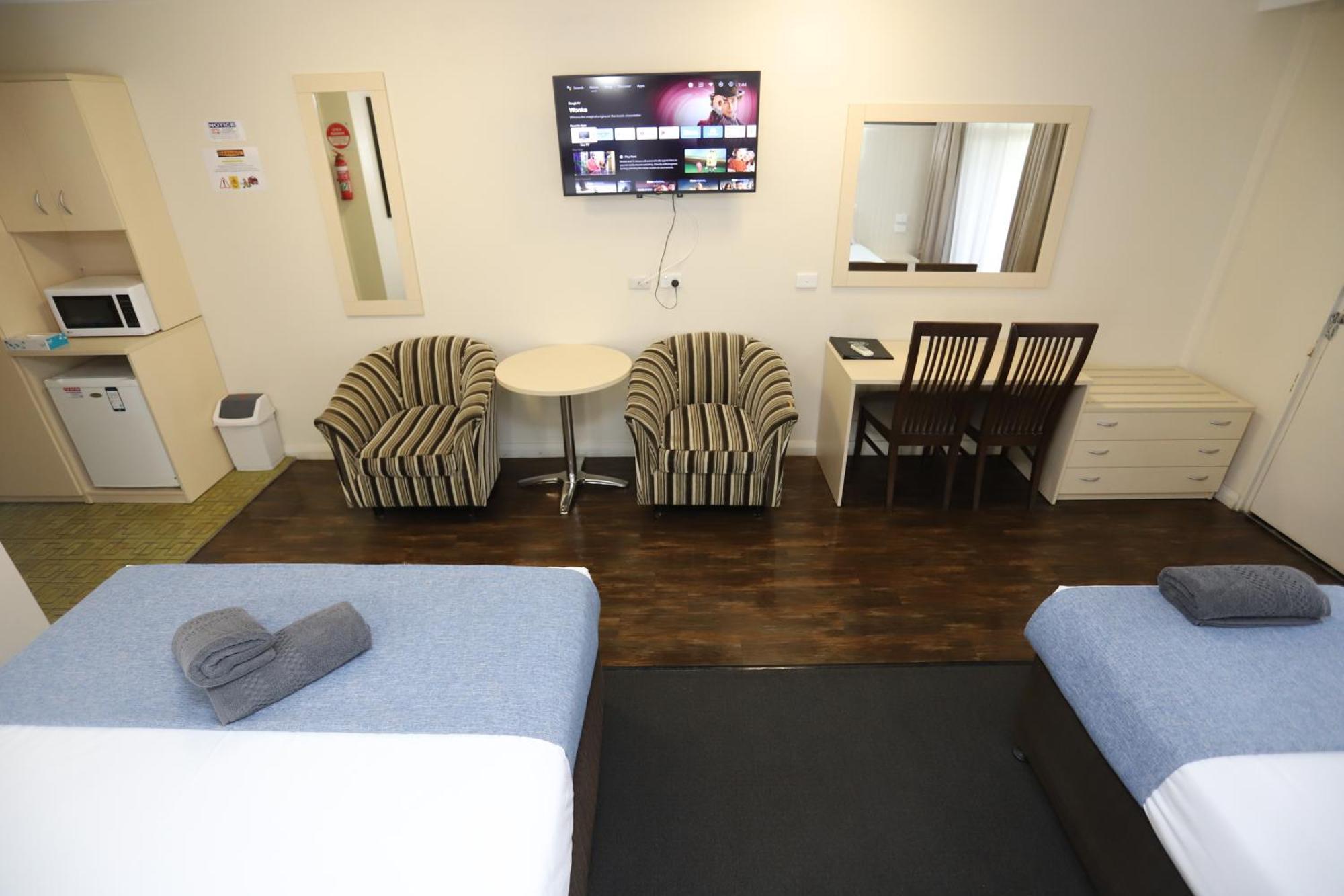 Sleepy Hill Motor Inn Raymond Terrace Buitenkant foto