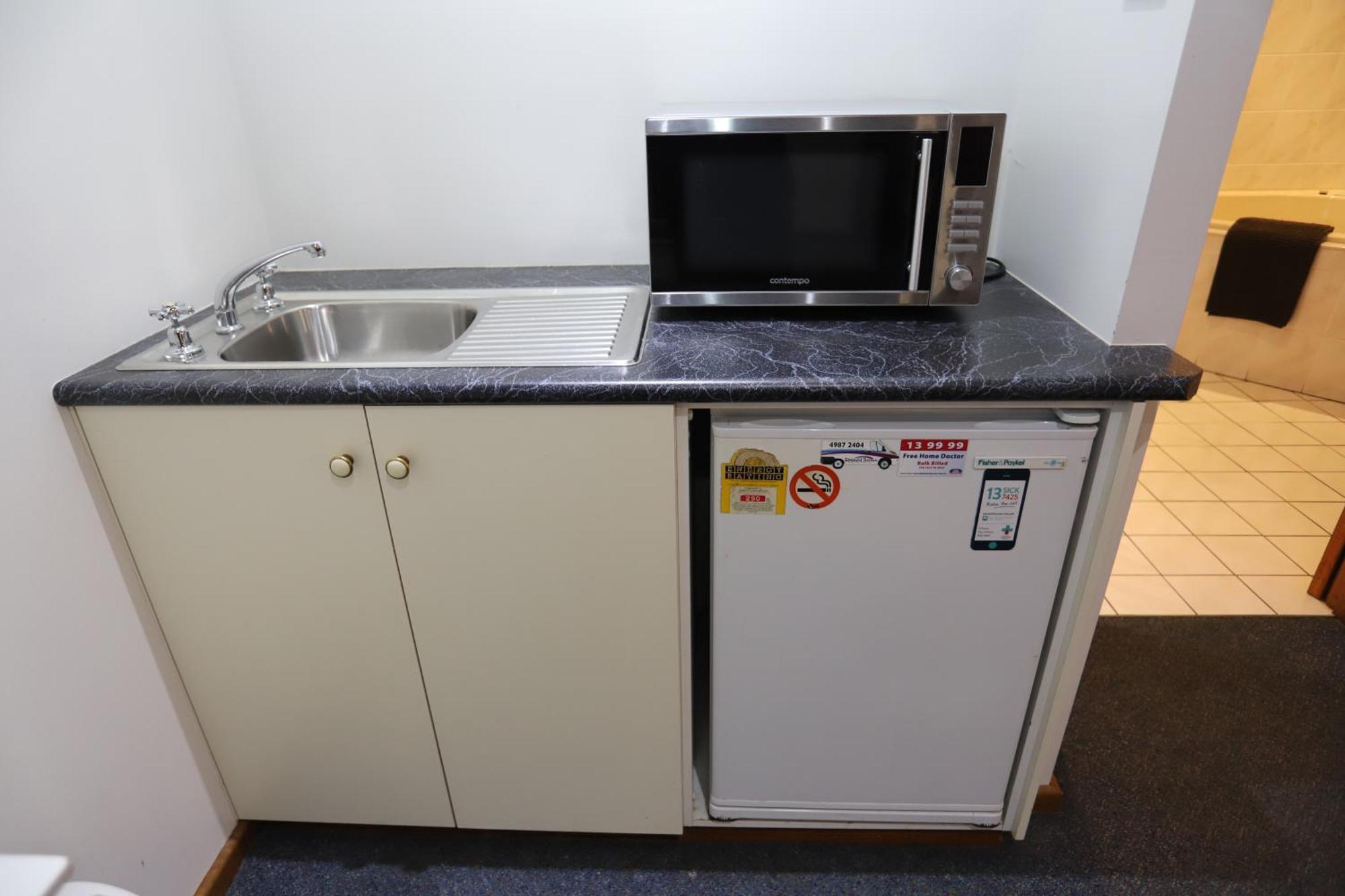 Sleepy Hill Motor Inn Raymond Terrace Buitenkant foto