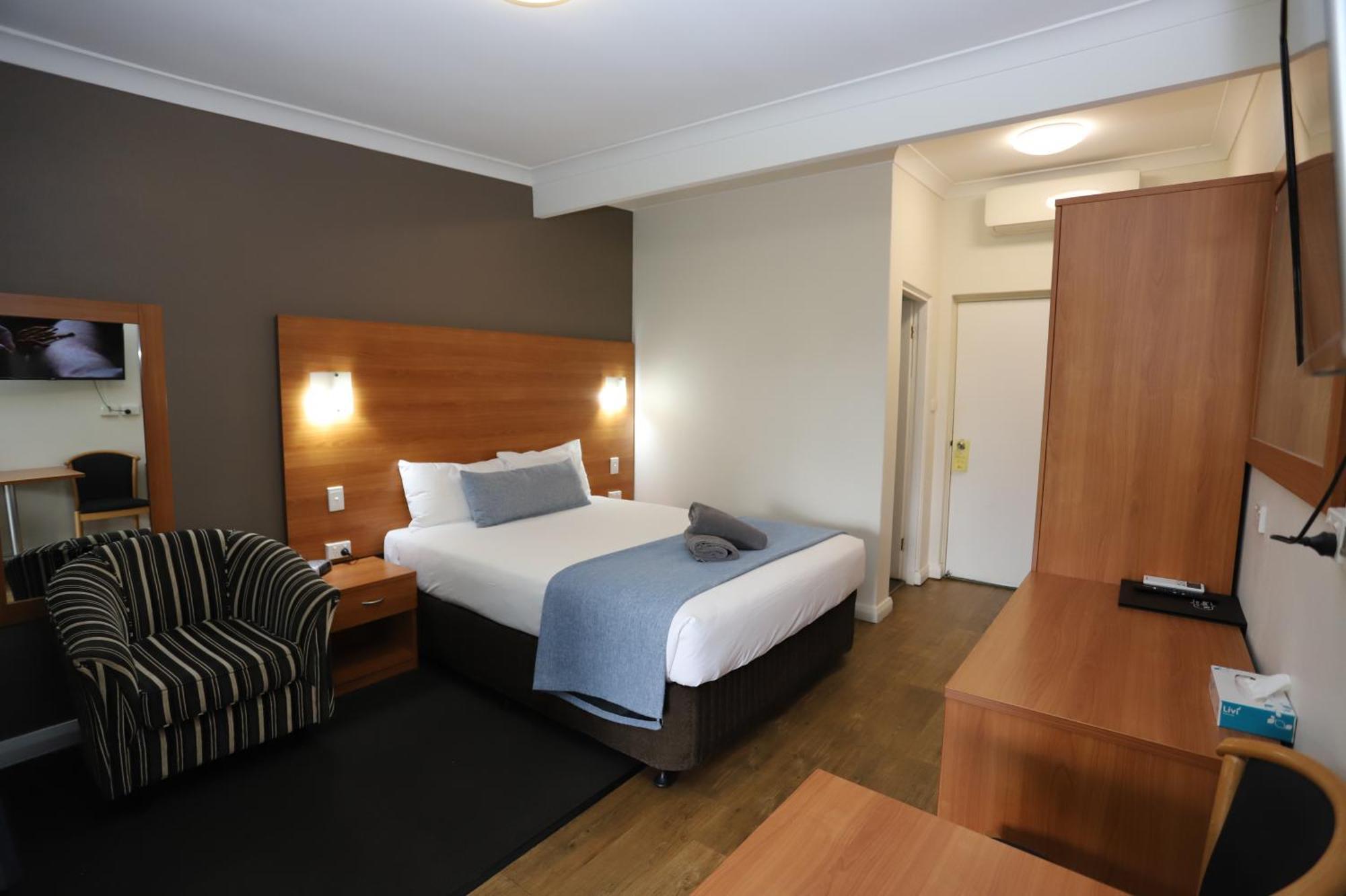 Sleepy Hill Motor Inn Raymond Terrace Buitenkant foto