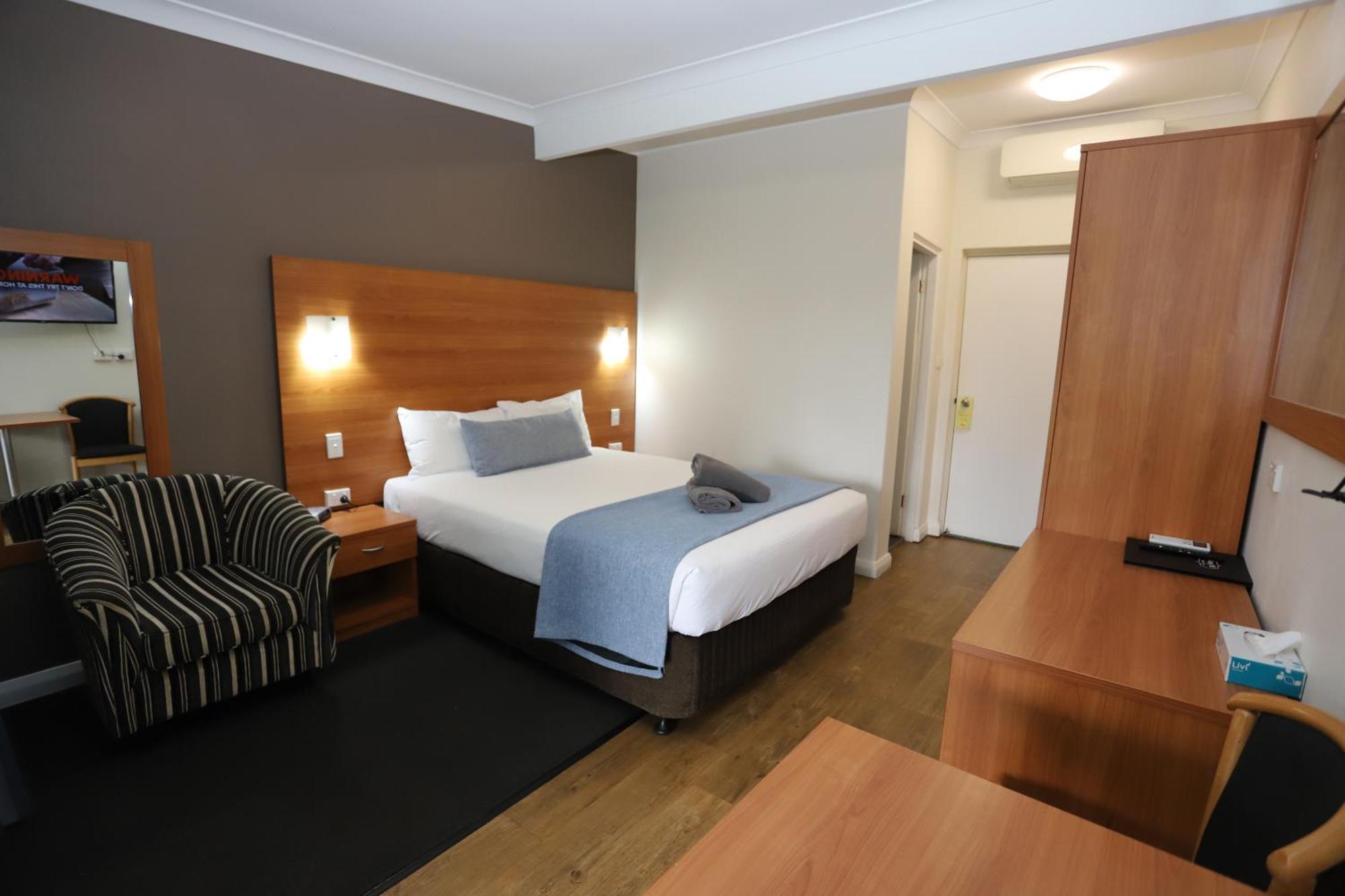 Sleepy Hill Motor Inn Raymond Terrace Buitenkant foto